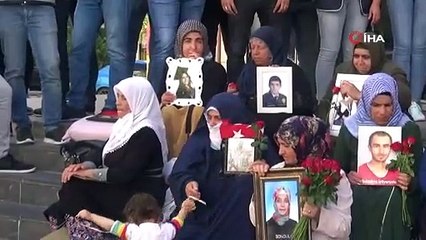 Ailelerin HDP binası önündeki eylemi 42. gününde: "Kızım, adalete teslim ol"