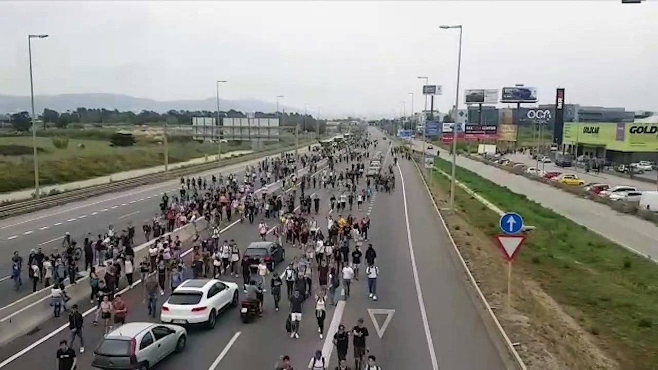 Hordas de separatistas se dirigen hacia El Prat