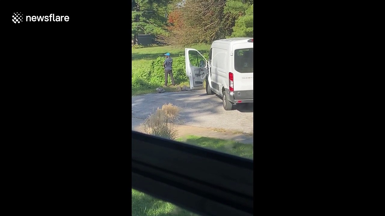 US Amazon delivery driver caught urinating 20 yards from elementary school