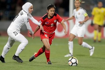 تصرف مؤثر مع لاعبة بعد سقوط حجابها