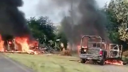 Emboscan a policías en Aguililla, Michoacán