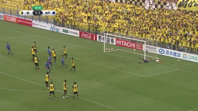 Hamasaki scores outrageous free-kick for Mito Hollyhock