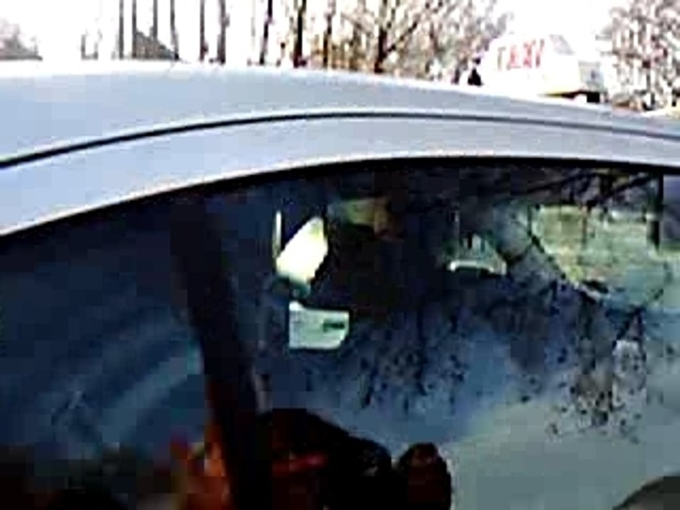 Fabi dans la voiture