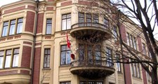 Avrupa'da harekat rahatsızlığı! Finlandiya'daki Türk büyükelçiliğine saldırı düzenlendi