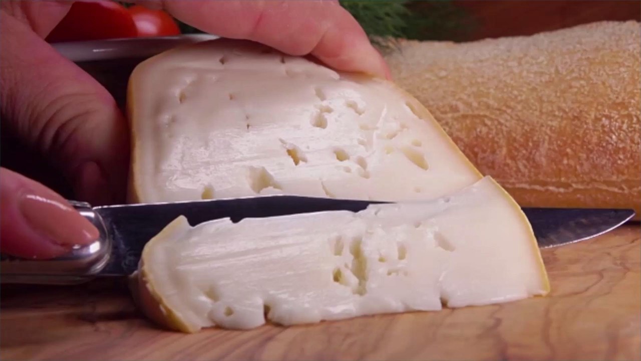 The Cheese Rinds You Can and Can’t Eat Off a Ch...