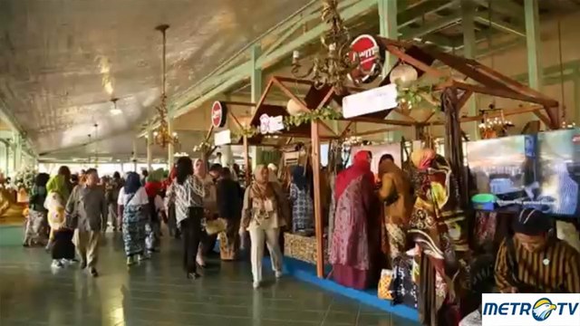 Melihat Perayaan Hari Batik Nasional di Solo