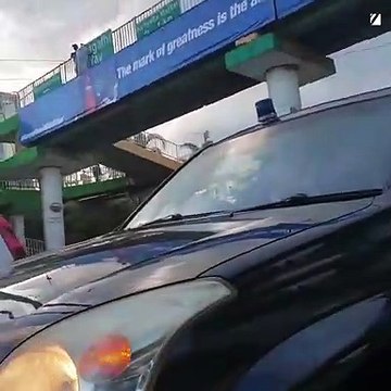 Boniface Mwangi Blockades VIP Motorcade