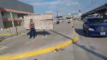 EXPLORANDO CENTRO COMERCIAL ABANDONADO/IMPRESIONANTE