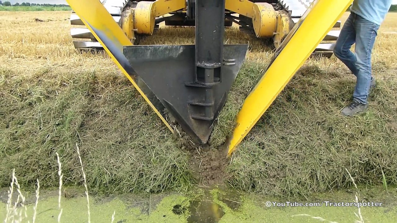 Inter-Drain GP-Series V plow - laying trenchless field drainage