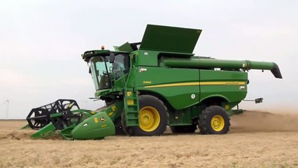 John Deere S660