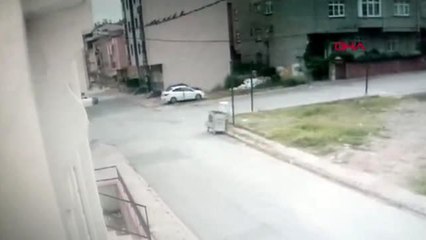 Evden yedek anahtarını aldıkları engelli vatandaşın otomobilini çaldılar