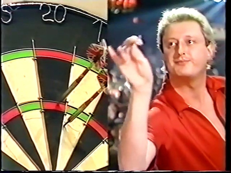 BDO World Darts Championship Final 1989 - Jocky Wilson vs Eric Bristow  1of3