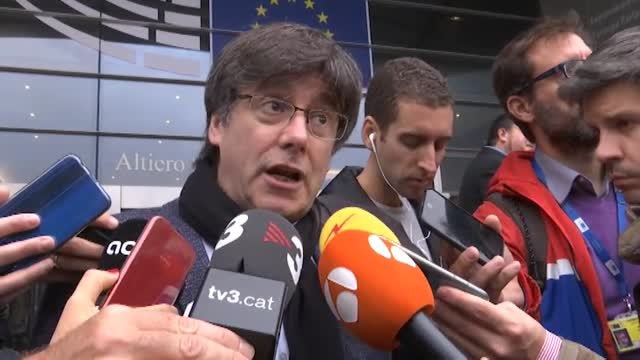 Puigdemont pedirá la restitución de sus derechos políticos y económicos