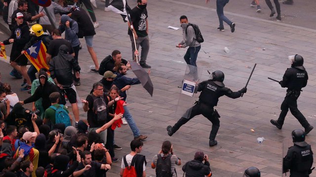 Barcelone : 75 blessés après le blocage de l'aéroport par des manifestants