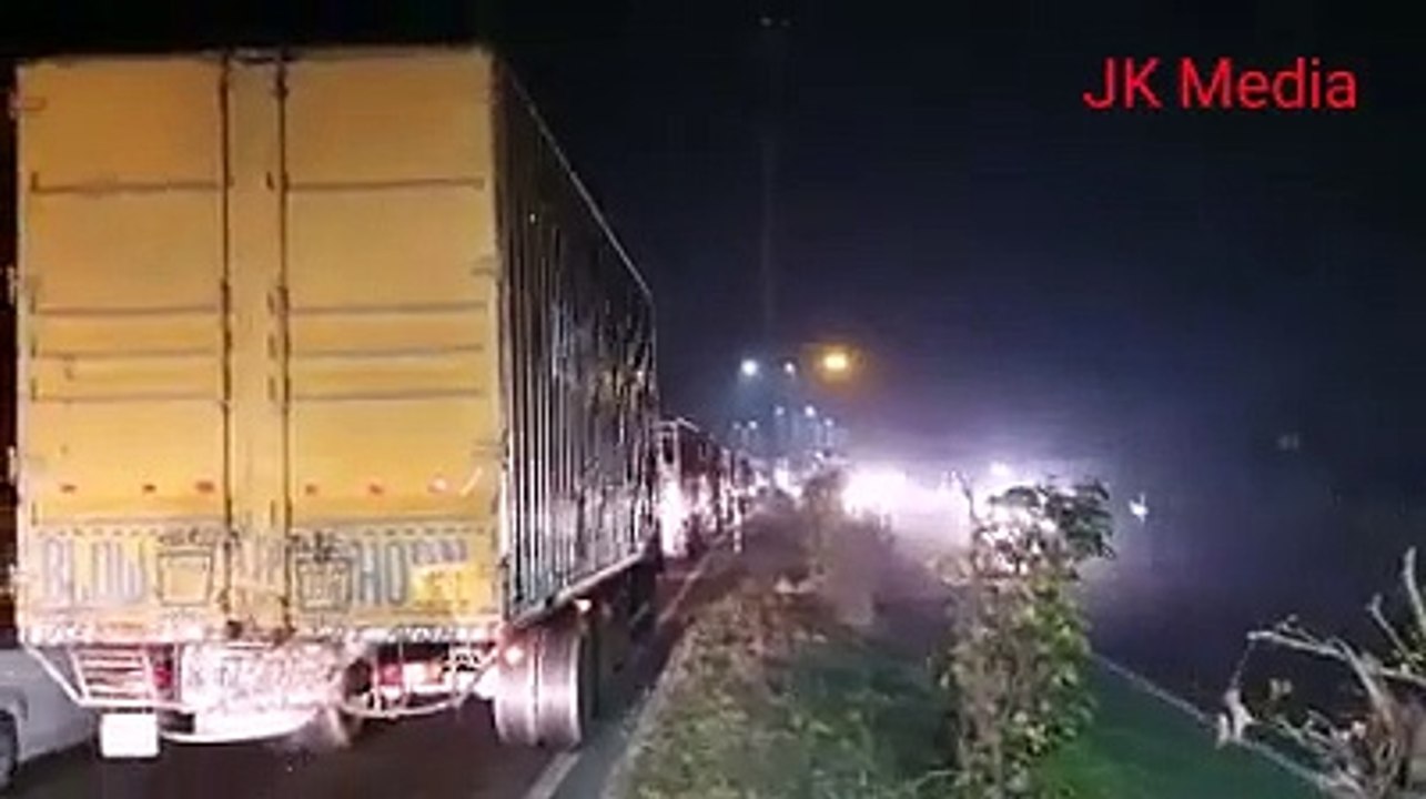 Heavy Traffic Jam at newly installed Sarore-Thandikhui Toll Plaza.