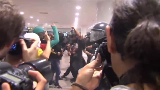 Interior investiga quién está detrás del 'Tsunami Democràtic'