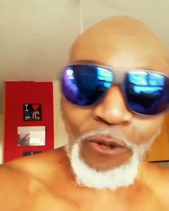 On vous présente le Johnny Hallyday congolais... Vous allez vous étouffer