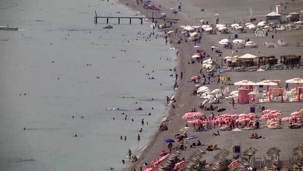 Antalya sonbahara direniyor