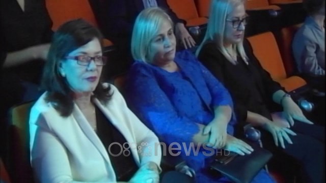 Ora News - Fondacioni Shqiptaro-Amerikan 10 vjet në Shqipëri, dhuratë nga populli amerikan