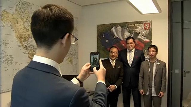 Auf welcher Seite seid Ihr? - Hongkong-Aktivisten in Brüssel