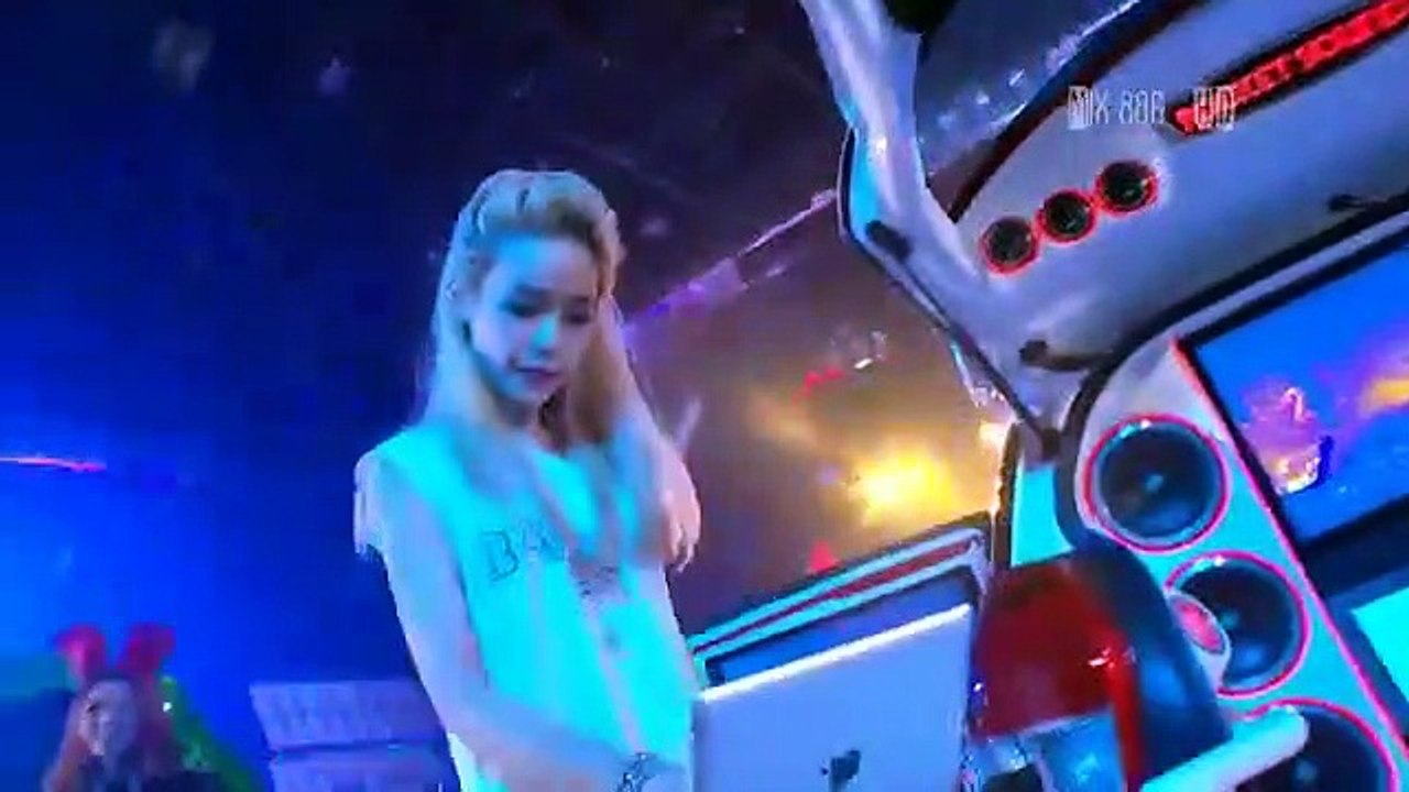 dj_lagi_syantik_versi_remix_official_vidio_cocok_buat_santai