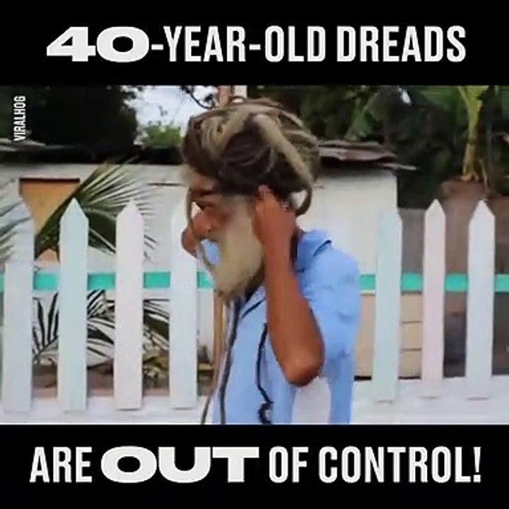Un Rasta avec des Dreadlocks de 40 ans