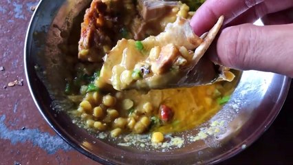 CHEAPEST STREET FOOD TOUR IN LAHORE - 1,000 Rupees challenge