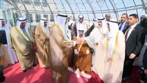 بالفيديو ..استقبال حافل  لامير الكويت عقب عودته من رحلة علاجية