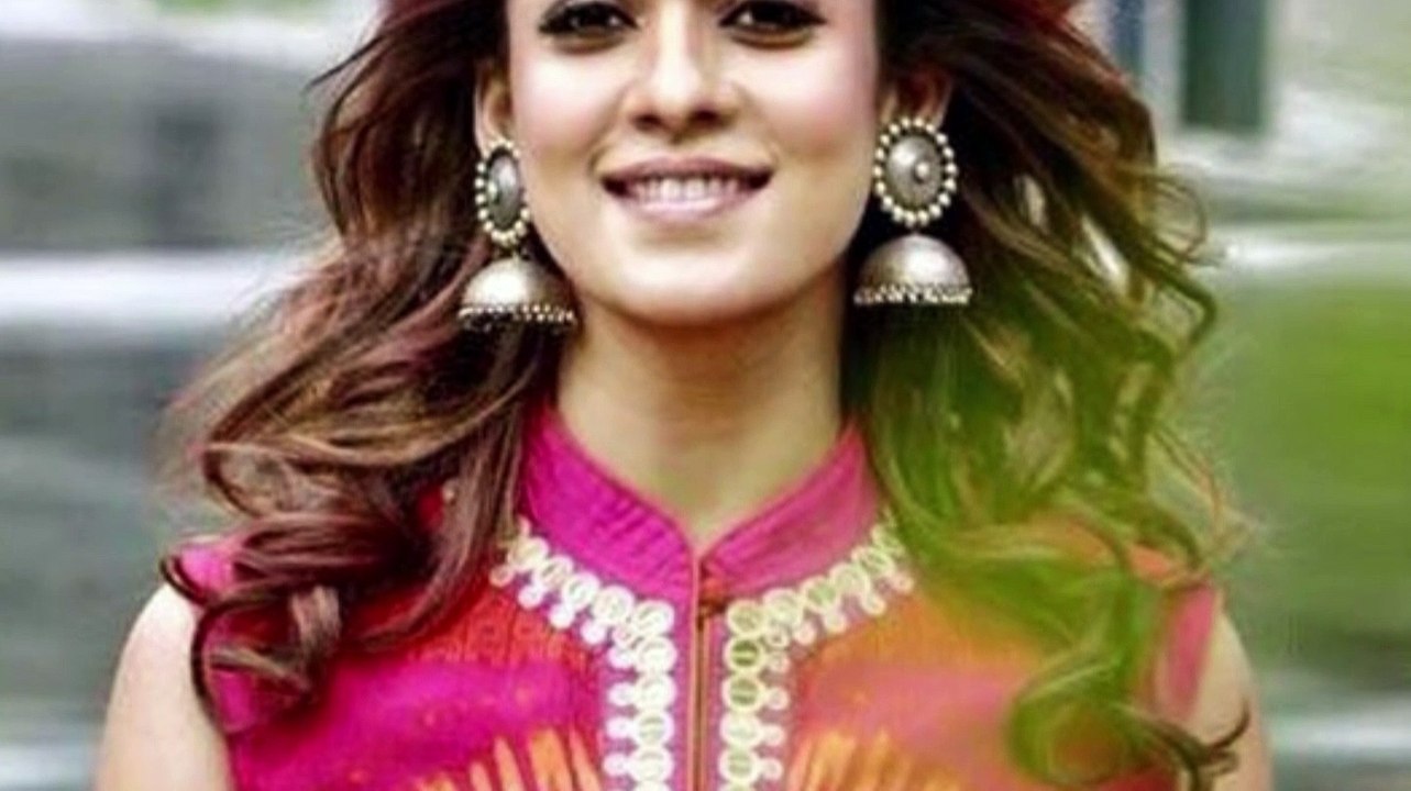 Mega banners nayanthara equel top heroes aram(Tamil)