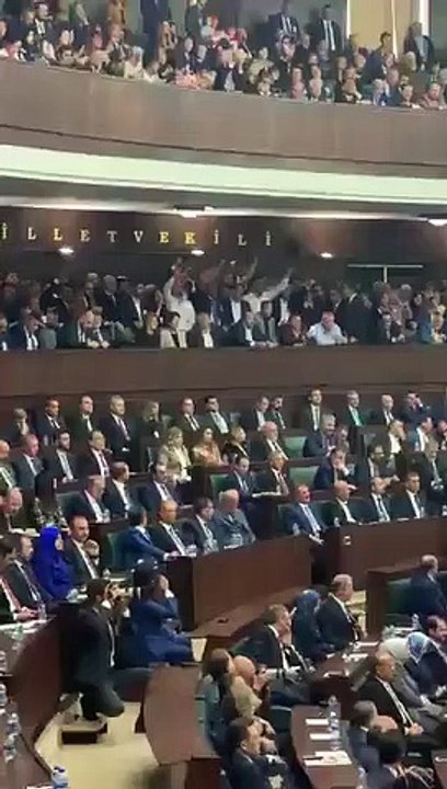 AK Parti Meclis Toplantısı'nda Gündoğdu Marşı okundu