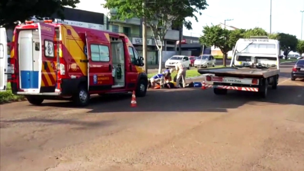 Gestante fica ferida em acidente na Avenida Rocha Pombo