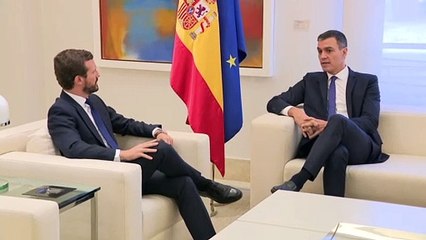 Sánchez y Casado se reúnen en Moncloa por los disturbios de Cataluña