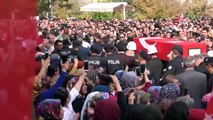 Barış Kalkanı Harekatı şehidi Üsteğmen Bozbıyık'ı binler uğurladı