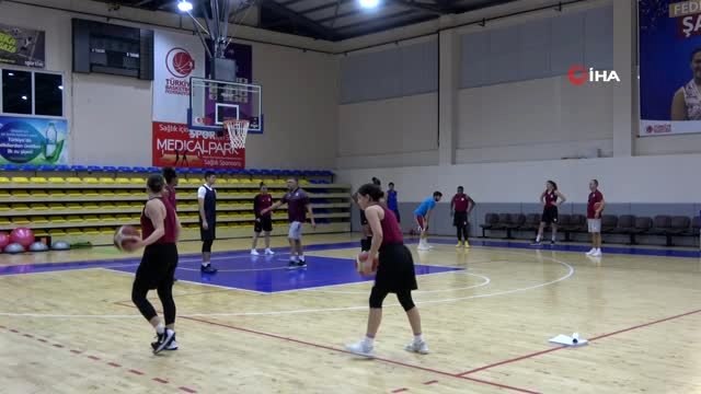 Elazığ İl Özel İdare Kadın Basketbol Takımı Avrupa'yı hedefliyor