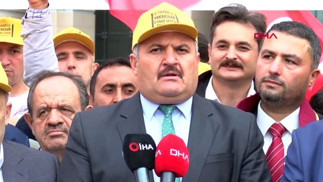 Taksıcıler uber davası için adliye önünde toplandı, kararı değerlendirdi