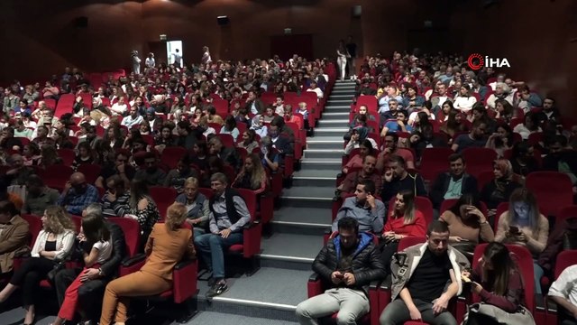 “Bence Hiç Komik Değil” adlı oyun Bilecikspor için sahne aldı