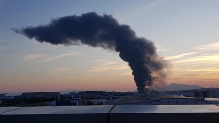 사천 선박 부품 제조업체 불...4,800㎡ 전소 / YTN