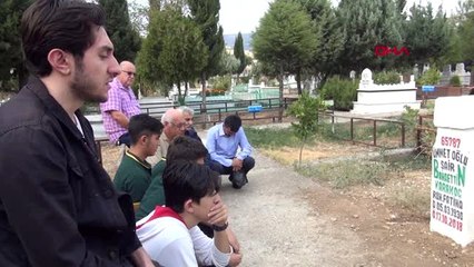 Şair ve yazar bahaettin karakoç, mezarı başında anıldı