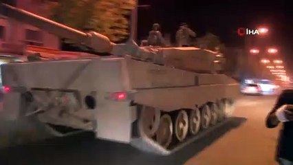 Sınıra çok sayıda tank ve zırhlı araç sevk edildi