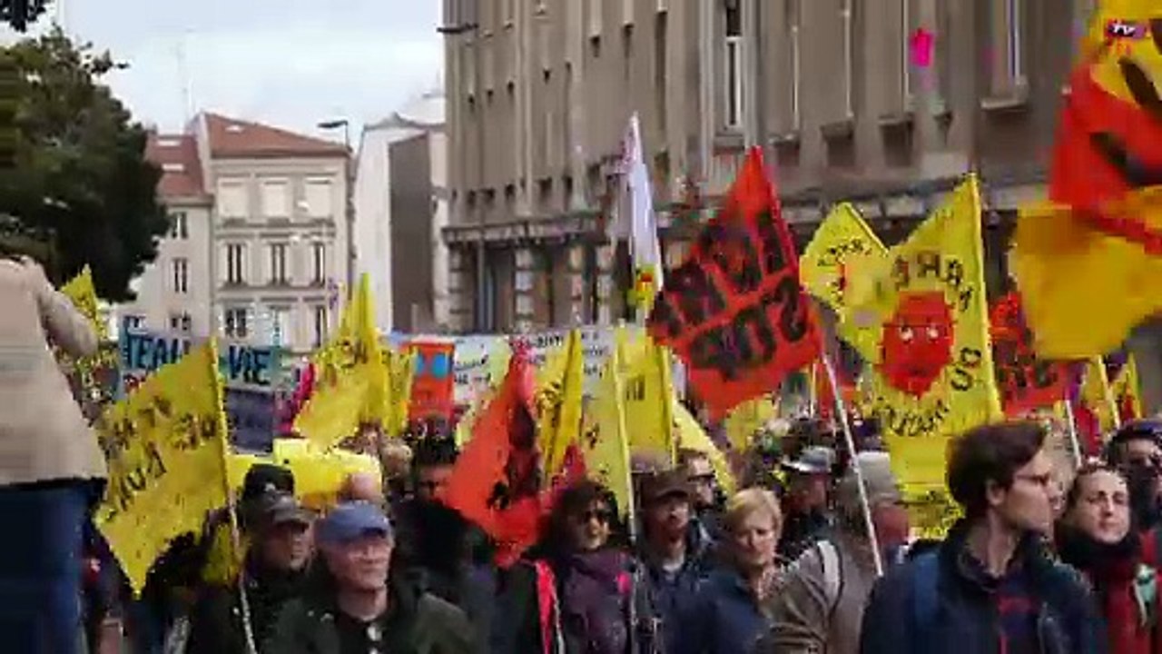 Les images de la manifestation anti-nucléaire Vent de Bure à Nancy