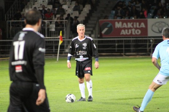 Didier Deschamps chausse les crampons à Bayonne