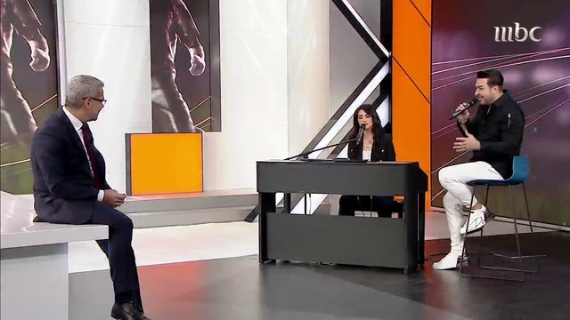 رضا العبد الله وزين عوض يتشاركان الغناء مع مصطفى الآغا في صدى الملاعب