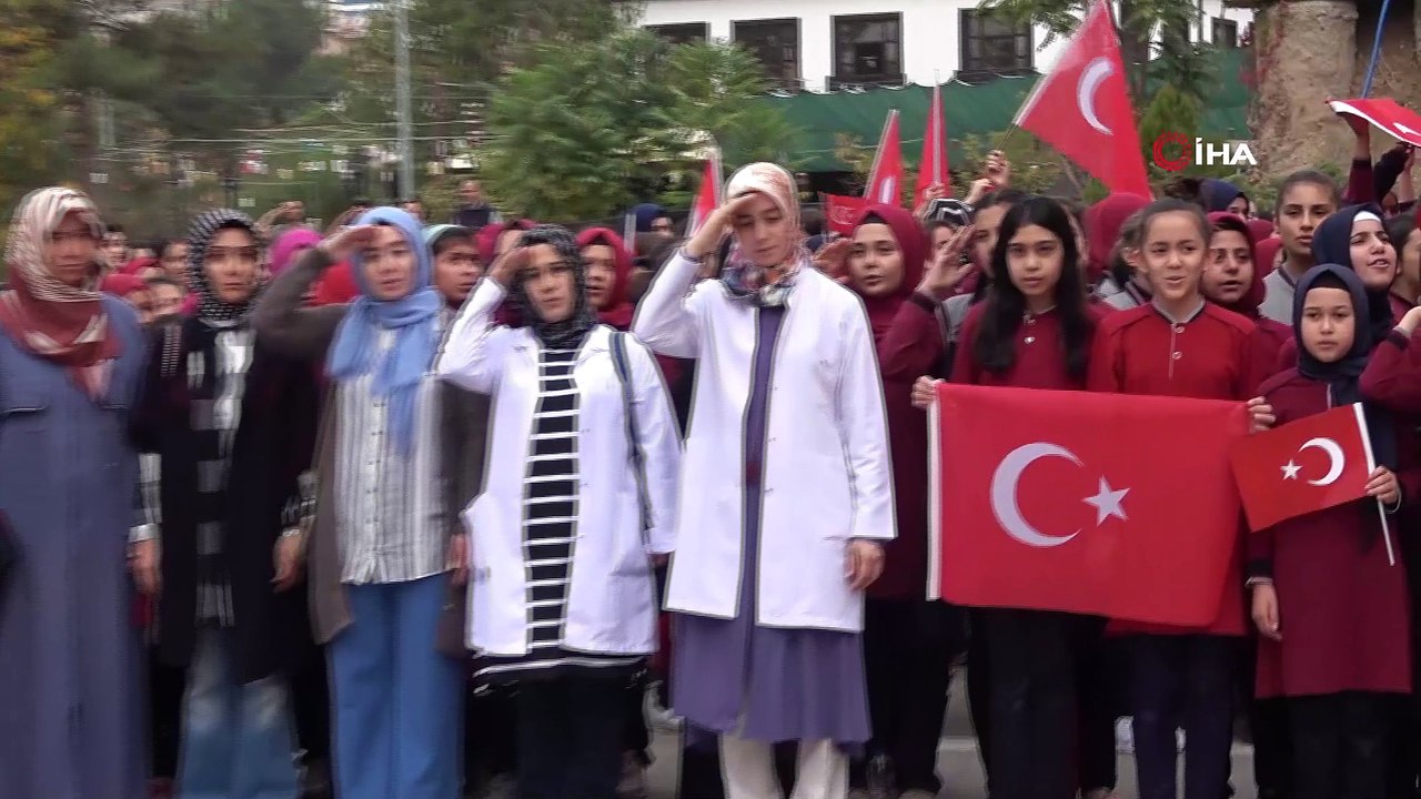 49 bin 77 öğrenci, 3 bin 436 öğretmenden 'Barış Pınarı Harekatı' için asker selamı