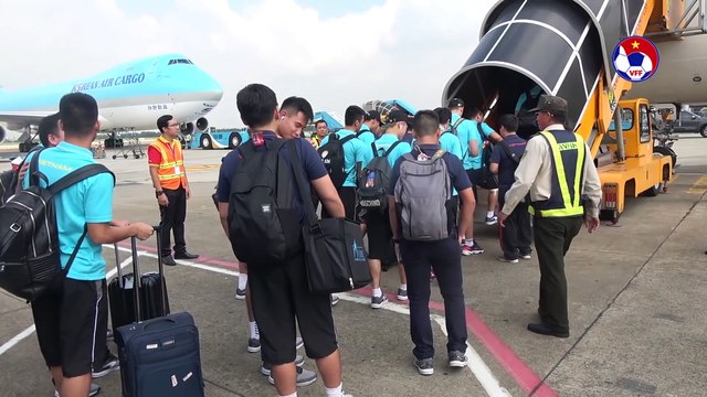 ĐT Việt Nam đặt chân tới Indonesia bắt đầu hành trình chinh phục đội chủ nhà | VFF Channel