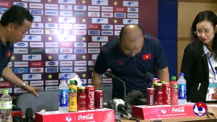 HLV Park nói về chấn thương của Tuấn Anh | Họp báo sau trận Việt Nam - Malaysia | VFF Channel