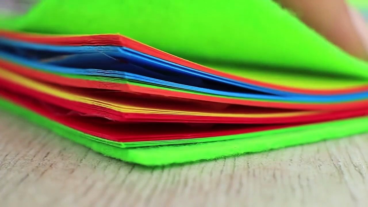 12 TRUCOS RAROS PARA COMER EN CLASE / BROMAS PARA EL REGRESO A CLASES