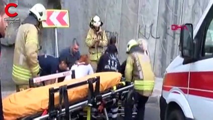 Başakşehir'de işçi servisi kaza yaptı 