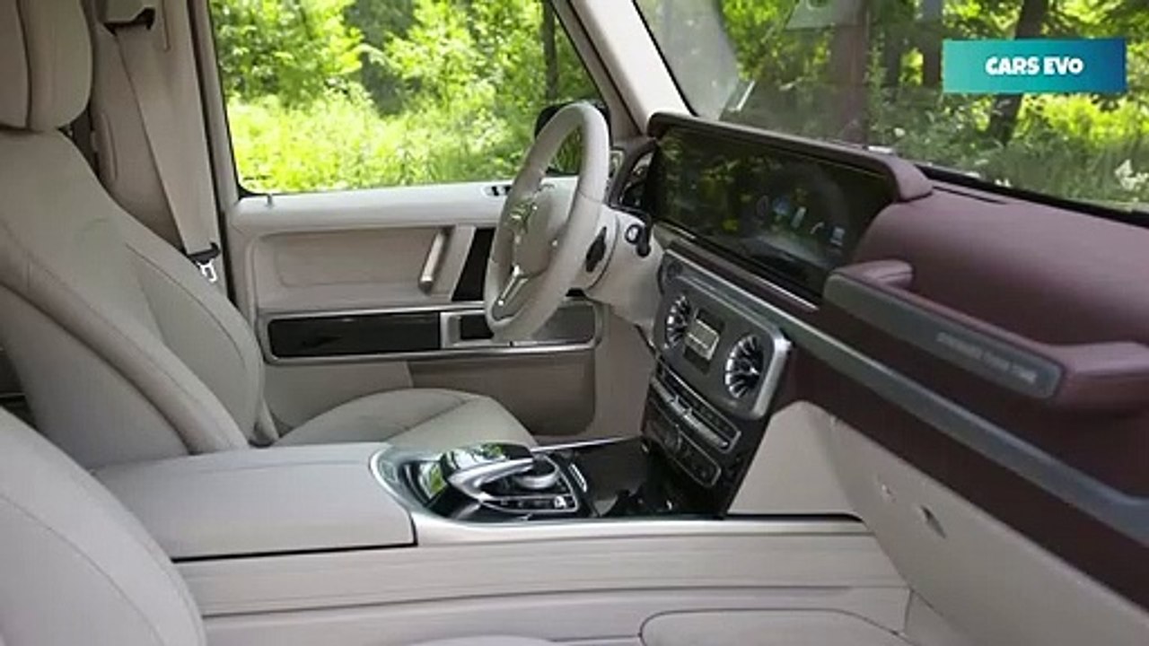 2019 Silver Mercedes-Benz G 400 d - Luxury Off-Road