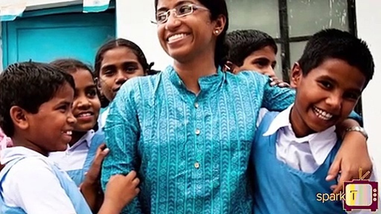 সুনিথা কৃষ্ণন একজন ভারতীয় সামাজিক সক্রিয় কর্মী এবং 'প্রজওয়ালা' নামক একটি বেসরকারী সংস্থার সহ প্রতিষ্ঠাতা ।