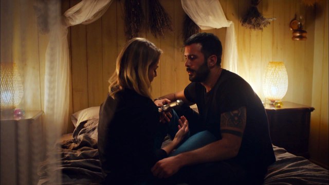 Kuzgun 21. Bölüm (Final) Kuzgun'la Dila Zincirleri Kırdı